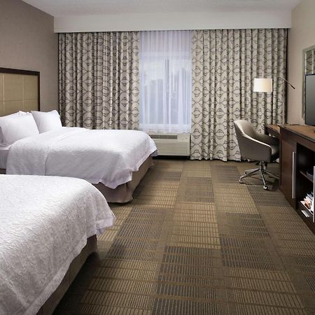 Hampton Inn & Suites Falls Church Dış mekan fotoğraf
